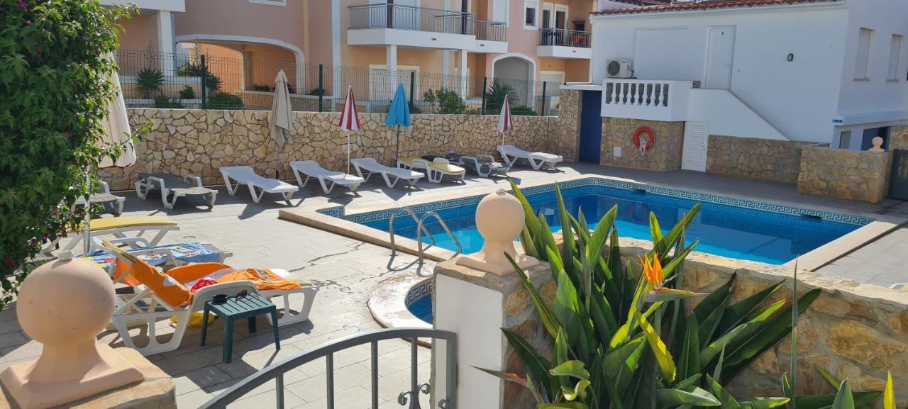 Apartamentos Cabrita Olhos de Agua  Luaran gambar