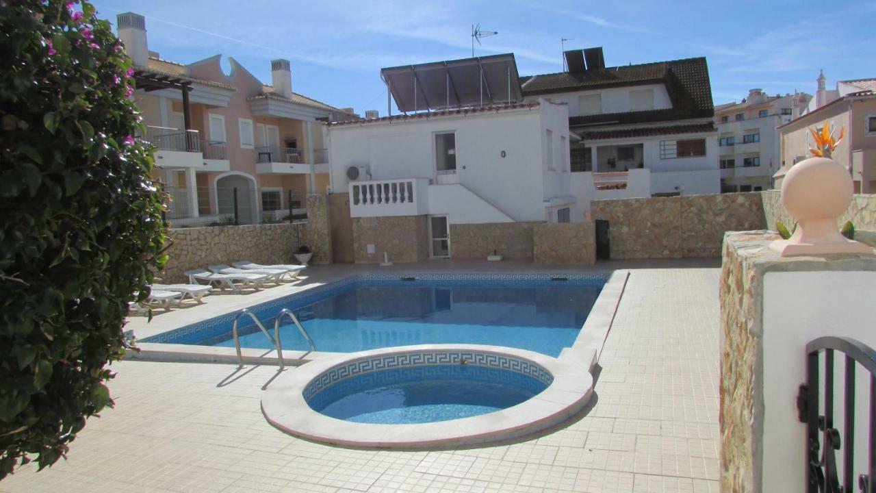 Apartamentos Cabrita Olhos de Agua  Luaran gambar